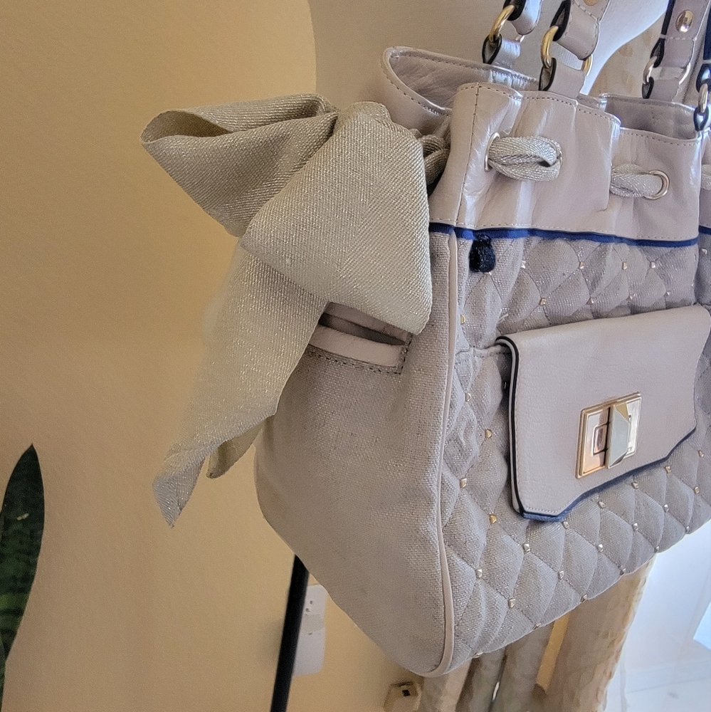 Juicy Couture Canvas Studded Daydreamer Bag Cream and Gold - Picture 4 of 7